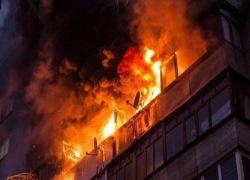 В Шахтах произошел пожар на улице Текстильной