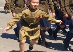 Своя Золушка парада появилась в Шахтах