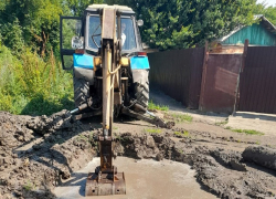 В экстренном режиме продолжаются аварийные работы на водоводе Ново-Азовки