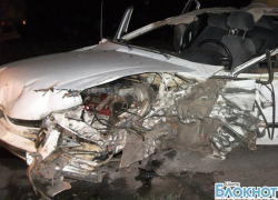 В городе Шахты «Волга» врезалась в МАЗ