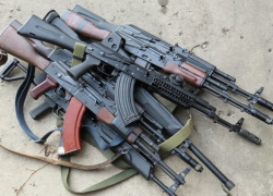 Незаконное оружие и боеприпасы шахтинцам предлагаю сдать добровольно и за вознаграждение