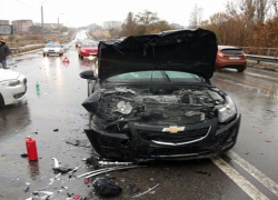 В ДТП  в городе Шахты столкнулись три машины и пострадала девочка 