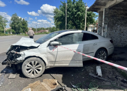 Два человека пострадали в жесткой аварии в Шахтах 