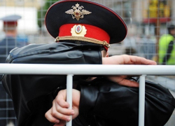 Шахтинца, устроившего дебош в баре и оскорбившего полицейского, оштрафовали на 10 тысяч рублей