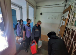 Гуманитарную помощь беженцам можно передать непосредственно в ПВР, либо через добровольческий центр 