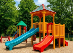 9 новых детских площадок запланировано создать в этом году в Шахтах