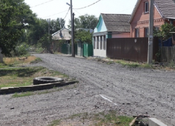За неделю должны переделать дорогу в микрорайоне Олимпийский в Шахтах