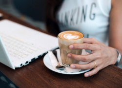 Львы, знакомые помогут по-новому взглянуть на привычные вещи: астропрогноз для всех знаков на воскресенье