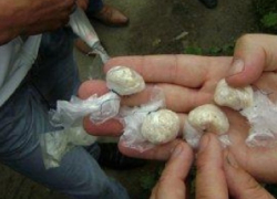 В Шахтах женщина распространяла героин