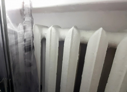 Батареи холодные? Зато линия «горячая»: звонки принимают круглосуточно