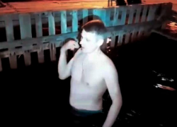 Шахтинский сити-менеджер Андрей Ковалев вместе с горожанами окунулся в Крещенскую купель