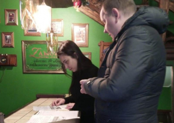 О запрете на использование пиротехнических изделий напомнили владельцам кафе и ресторанов в Шахтах 