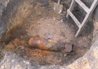 Под Шахтами рабочие случайно выкопали авиабомбу