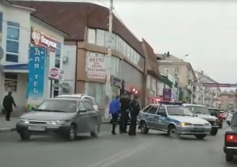 Полицейские столкнулись с автоледи на проспекте Победа Революции в Шахтах