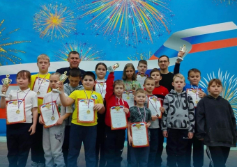 Юные шахтинцы показали навыки игры в шашки 