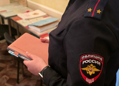 Шахтинец потерял более миллиона рублей, передав деньги курьеру мошенников