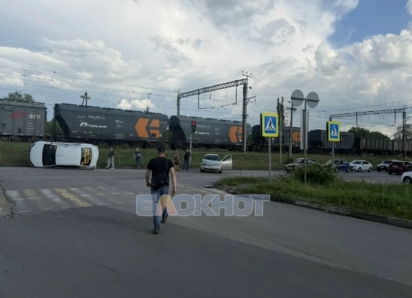 Молодая девушка получила сотрясение в ДТП в районе жд вокзала в Шахтах