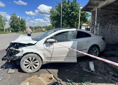Два человека пострадали в жесткой аварии в Шахтах 
