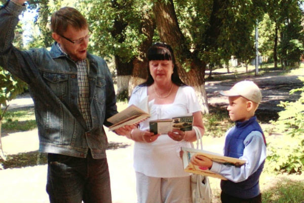 Библиотека поселка Майский начала акцию «Город читает Пушкина»