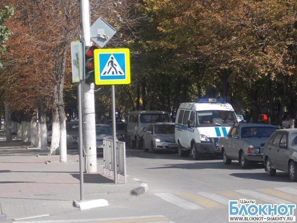 В Шахтах из-за новых дорожных знаков не видно светофоры