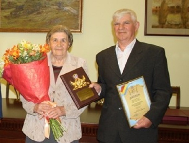 Шахтинские семьи Мальцевых и Романченко отметили 40 и 55-летие совместной жизни