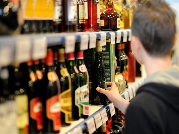 Шахтинцам предлагают «стучать» о незаконной продаже алкоголя