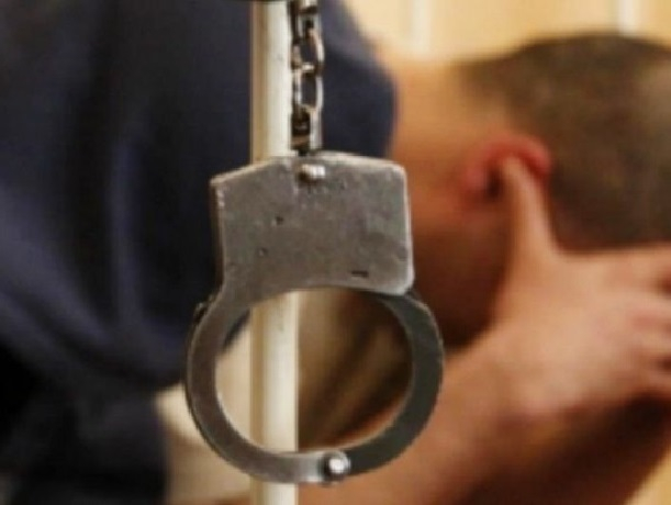 Более чем на 21 год тюрьмы и 350 тысяч штрафа осуждены два наркодилера в Шахтах