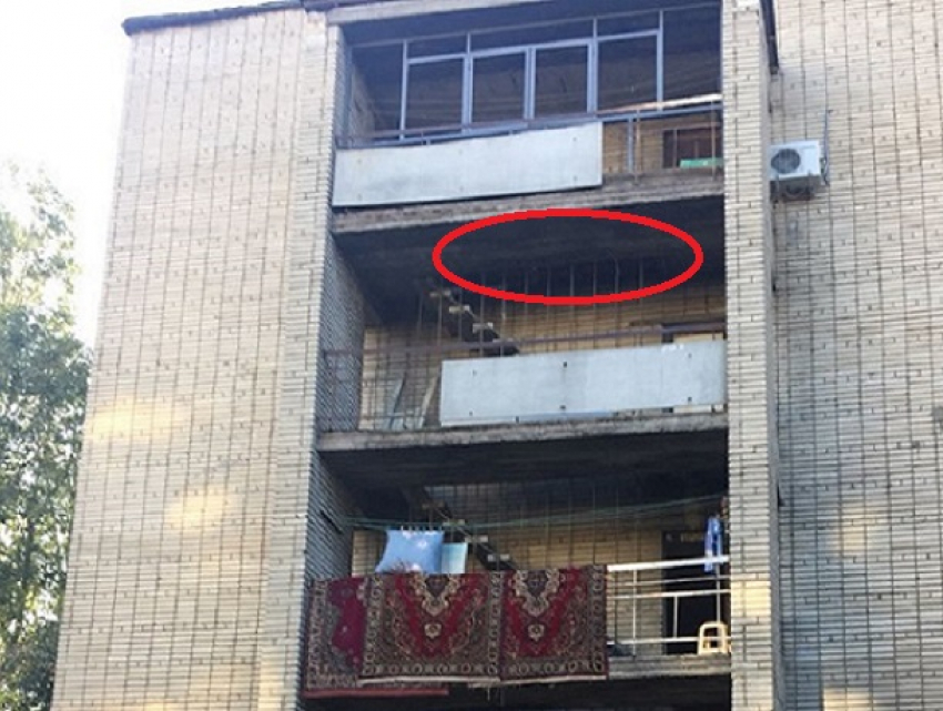 Вместе с балконом рухнул с пятого этажа житель посёлка ХБК в Шахтах