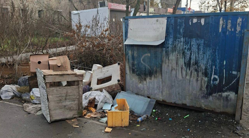 Проблема вывоза мусора в Шахтах: ситуация в посёлке Артём