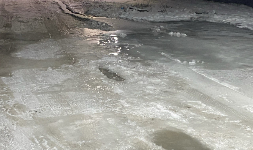 Каток вместо дороги образовался на улице Грушевский антрацит в Шахтах