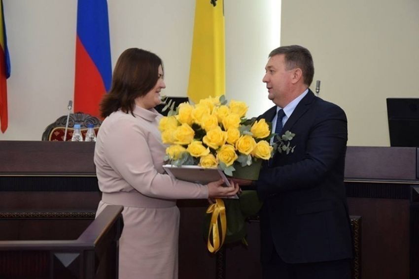  Глава города Шахты Ирина Жукова отмечает День Рождения