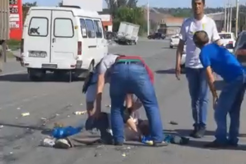 В Шахтах прямо на пешеходном переходе сбили человека