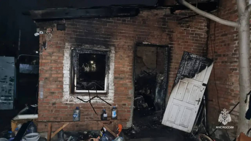 Смертельный пожар произошел на территории предприятия в Шахтах