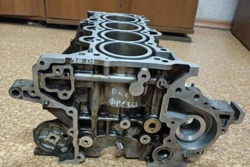 Автомеханик украл блок цилиндров из машины при ее ремонте в сервисе в Шахтах