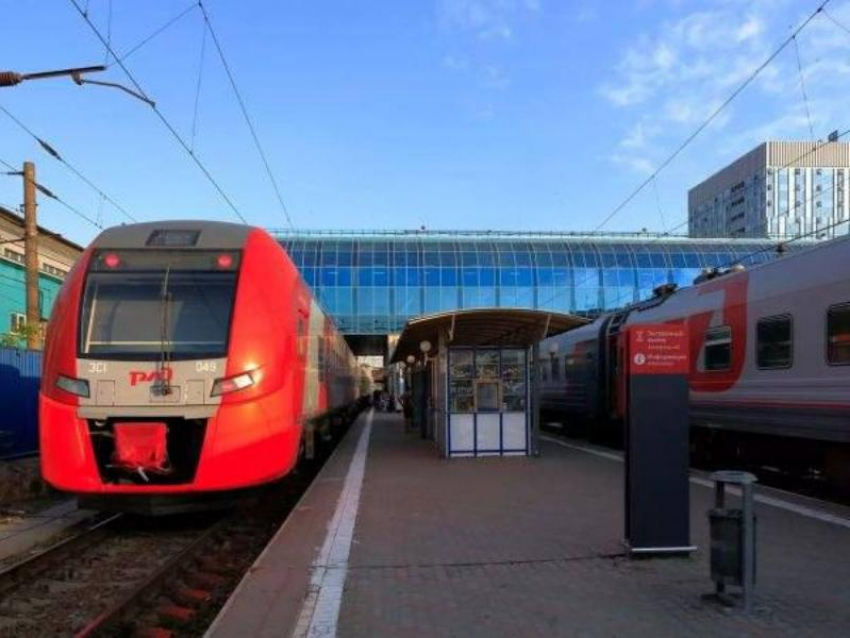 С 1 по 22 марта изменится расписание двух пригородных поездов, проходящих через Шахты