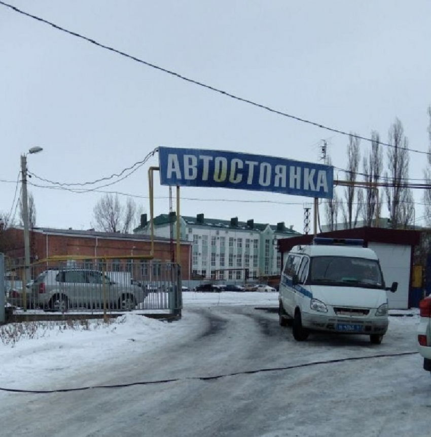 Пассажирская «Газель» снесла провод под напряжением, ведущий к стройке в Александровском парке в Шахтах