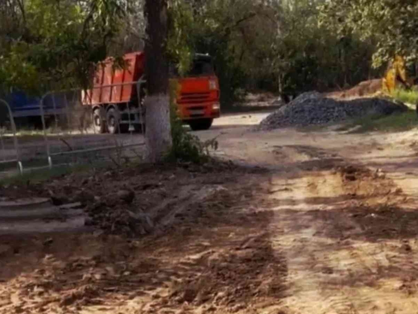  Для восстановления дорожного покрытия в поселке ХБК начались поиски подрядчика