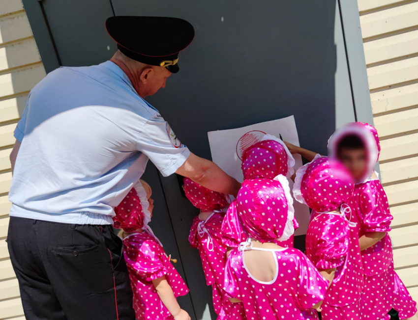 Безопасность детей на дорогах в Шахтах – задача родителей, педагогов и инспекторов