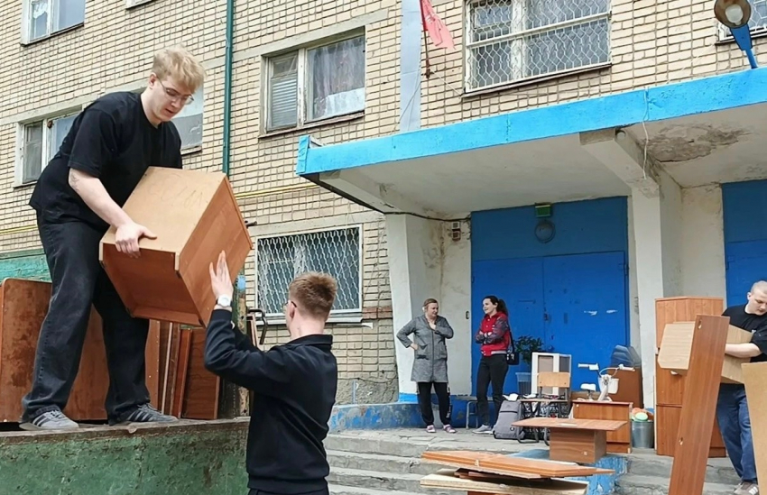 В Шахтах приступили к ремонту общежития ДГТУ на улице Ленина