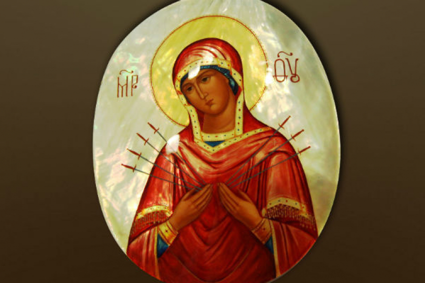 Сегодня православные шахтинцы чтят Семистрельную икону Божьей Матери