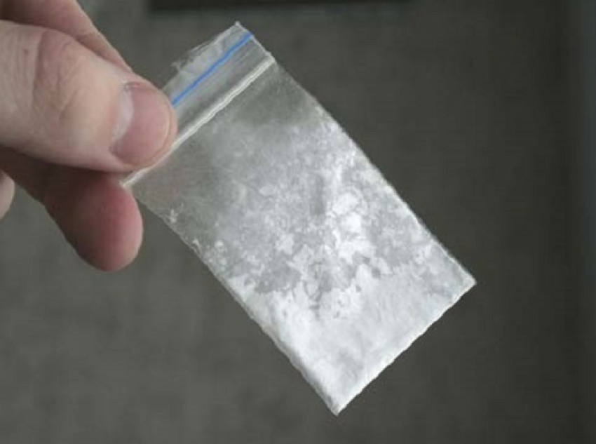 У шахтинца нашли пакетик с наркотиком