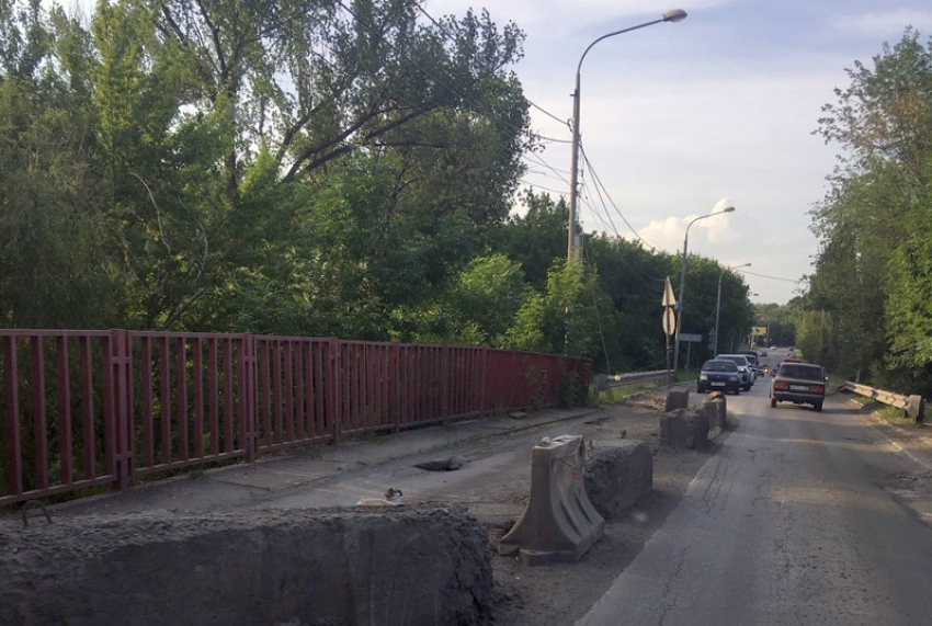 Ремонт аварийного моста между городом Шахты и поселком Каменоломни обойдется почти в 90 миллионов рублей