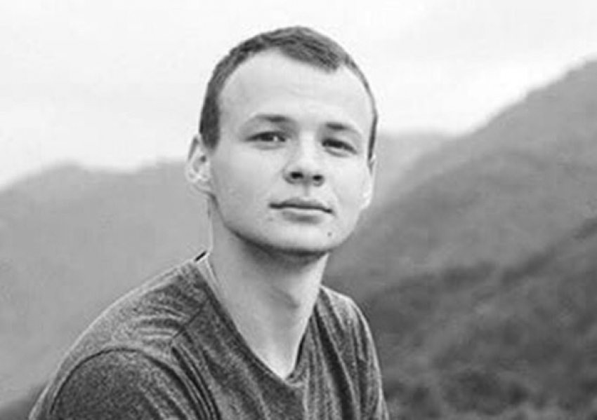 «Он не был на вечеринке»: в соседнем с Шахтами Новочеркасске выясняют подробности смерти студента