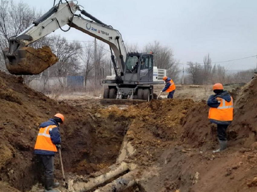 Заменен аварийный участок канализационного коллектора по переулку Тюменский