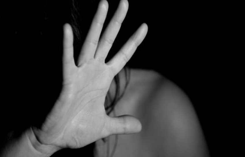 Жертва изнасилования передумала наказывать обидчика на суде в Шахтах