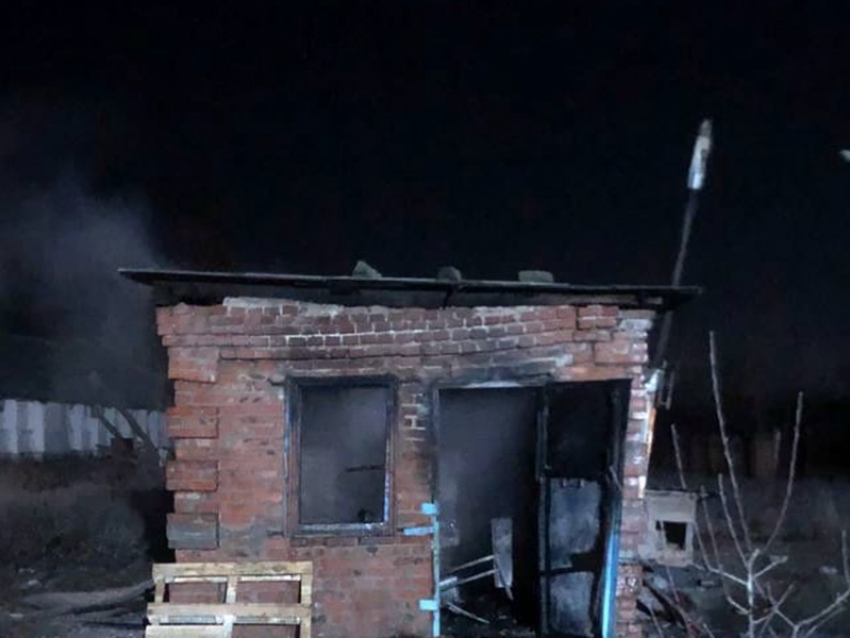 В Шахтах в пожаре на мукомольном заводе погиб мужчина