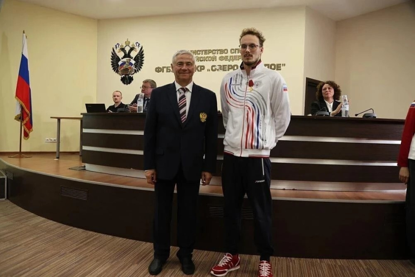Пловец из Шахт Владимир Сотников получил медаль ордена «За заслуги перед Отечеством»