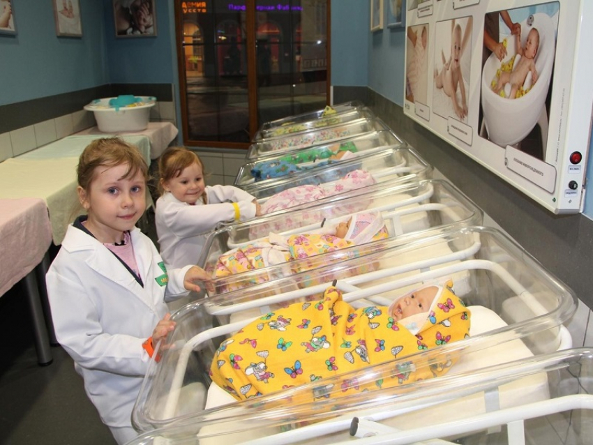 Какими необычными именами называли детей шахтинцы в июне 