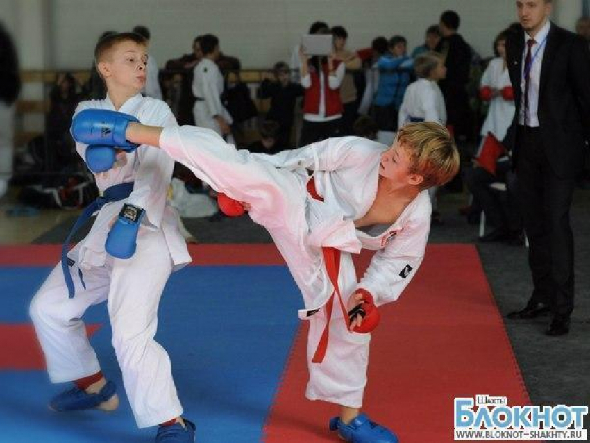 Шахтинский каратист выиграл соревнования со сломанными ребрами