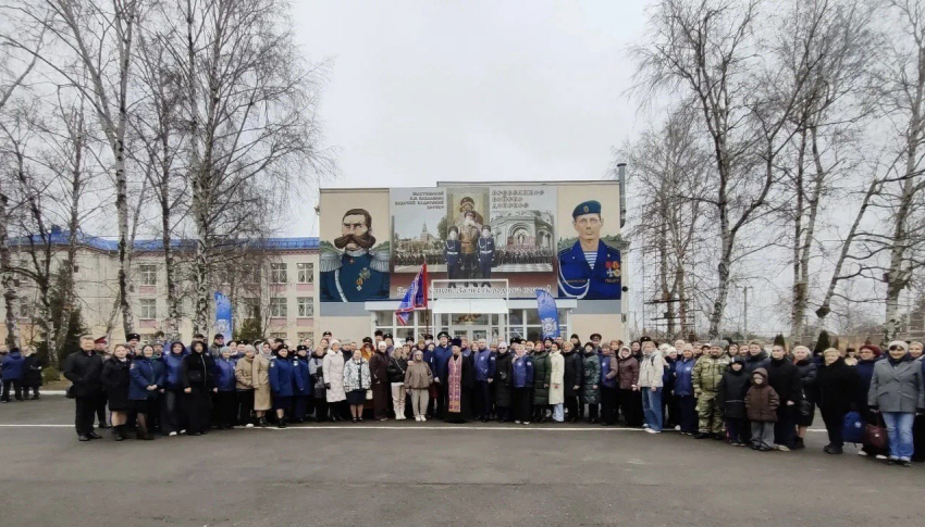 В Шахтинском казачьем корпусе генерала Я.П. Бакланова состоялось торжественное открытие мурала, на котором изображены портреты героев